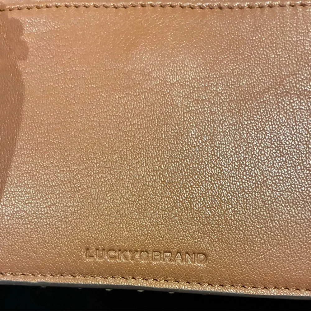 Lucky Brand Leather 2 IN 1 BAG - Picture 2 of 10